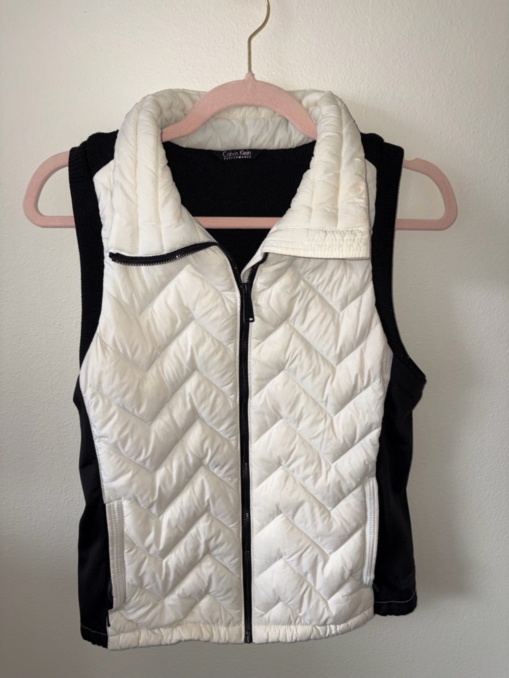 Calvin Klein Puffy White Zip-Up Vest